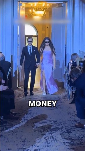 Wedding Stage Surprise: No One Expected This! 😲💃🕺