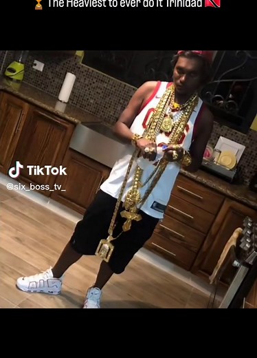 Trinidad's Gold Jewelry Showcase: Style and Elegance