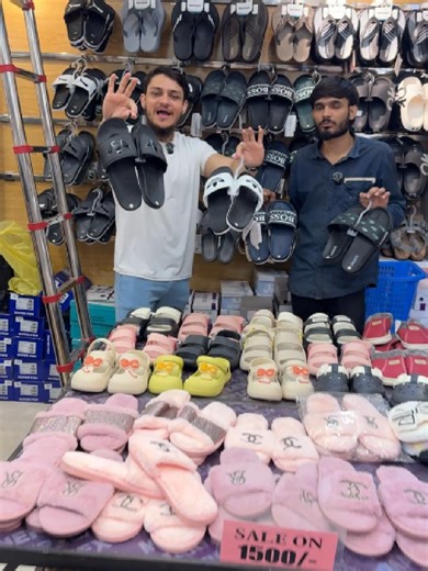 ALAYNA FASHION: 0322 6709153 Shop No 217 / 218, 2nd Floor, Gul Tijarah Mall, Saddar Karachi. #ladiesshoes #sandals #fashion #ladiesfashion #wholesale