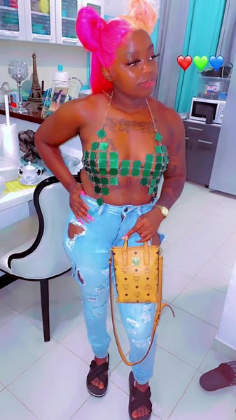 Vidéos de Janet Pascal (@janetpascal) avec son original - Janet Pascal