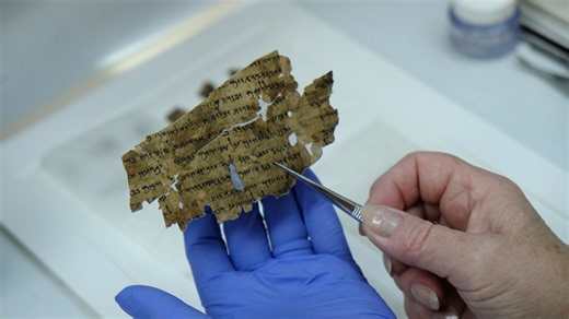 Biblical mystery of ancient Dead Sea Scrolls finally decrypted by AI