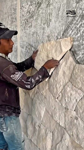 1.7M views · 1.6K reactions | Natural stone finish, step by step. First we prepare the wall surface, then mark the cuts, shape each piece, and mount it with a cement-based adhesive. After that we clean the surface, remove any debris, fill the gaps with sealant, and smooth everything out. Simple process, solid result. #baliconstruction #constructionbali #iproyeks #naturalstone #balivillas | IProyeks | Facebook