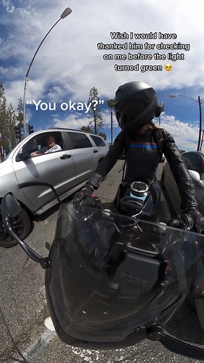I was on the verge of tears in this moment thinking I almost went down. This guy simply checking in on me made me feel better & stop shaking. #motogirl #bikergirl #biker #motorcycle #ride #femaleriders #bikelife #kindness