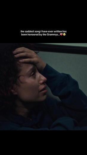 Raye's Emotional Performance of Ice Cream Man at the Grammys