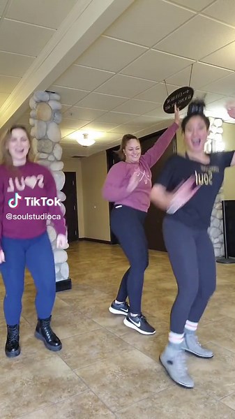 Sometimes it's takes us a few tries, even though we should know the steps 😂 Always worth the laughs!!#blooper #whoops #sorryaboutyourfoot