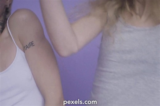 Best Twoo+girls+fisting Videos
