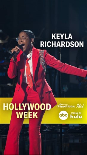 Keyla Richardson sings right to her adorable son and temporary fourth judge, Drew! ❤️ #americanidol 🎤: “I Won’t Give Up” by Jason Mraz