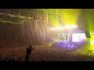 The Chainsmokers - Don't Let Me Down Live Zenith Paris