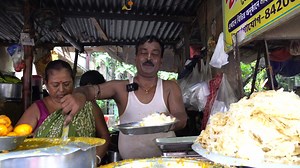 3.7K views · 64 reactions | facebook Youtube Famous PhonePe Parota Description facebook Youtube Famous PhonePe Parota #ভাইরাল #food #love #parota #trend #foryou #foodie #trending #streetfood #AmaZing #viralvideo #foodlovers #video #trendingnow #happy #best #Bestseller #forsale #likeforlikes #happiness #viralpost #vlog #goodvibes #facebookvideo #meta #foodblogger #fbviral #foodvlog #foodlover #Wow | Arindam Mukherjee | Facebook