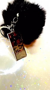 22K views · 183 reactions | Fancy DIY keychain combos? When Epoxy meets vinyl✨ #epoxyresinart #epoxyresin #epoxyart #epoxyandresin #epoxycoating | LittleLee and Rose | Facebook