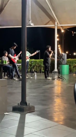 Gie - Cinta Kembang Api ( Cover by History Music ) #band #coversong #bandbalikpapan