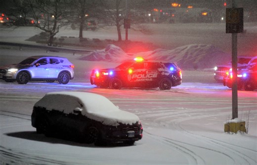 Video shows masked gunman fire shot inside Trumbull Mall