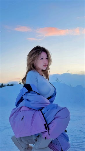 Siew Pui Yi 萧佩儿🤍 | For those who may not know, I first tried skiing couple years ago in Turkey. Crashed into a commuter and I got scared of trying again.... | Instagram