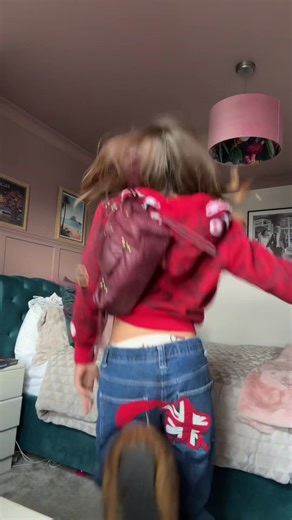 Stylish Outfit Ideas for Your Next Glitch-inspired Look