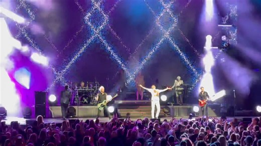 Saw Duran Duran last night in Vegas. I worked in a record store at the height of Duran mania. Couldn’t keep a poster , button or album in stock. Was truly insane at the time. So it’s pretty amazing to see them all these years later still sounding great, 4/5 original lineup, and playing 100% live (massive props for that! So very few pop/rock bands do sadly ). It was one hit after another. Thanks to my buddy BP for letting me tag along and catch the show at Fontainebleau Las Vegas . Great songs ar