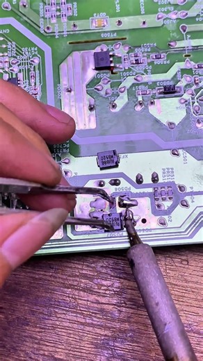 replace SMD diodes with rectifier diodes #dioda #power #components #repair #electronics