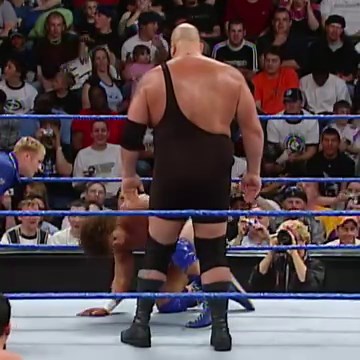 Matt Morgan lifts the Big Show