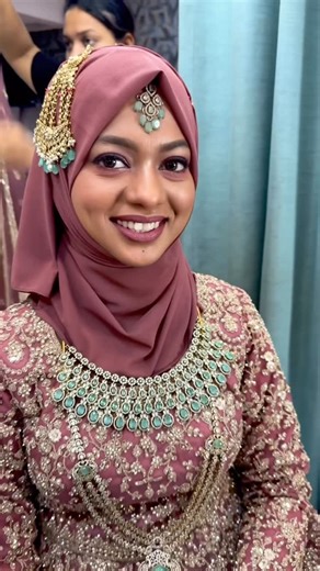 Pooja’s Trendz Celebrity makeup Artist on Instagram: "Our beautiful bride❤️ #poojastrendzmakeupstudio #hdmakeup #poojastrendzacadamy #tamilbride #tamilbride"