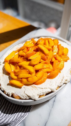 FEMALE FOODIE | Brooke Eliason on Instagram: "PEACHMISU (PEACH TIRAMISU) 🍑 Comment “RECIPE” and I’ll send you the link! Recipe is on The Foodletter (AKA my recipe newsletter), and if you’re new to substack you’re first post is free, on me. ❤️ Thank you to my talented friend @julskitchen for inspiring this recipe. In 2023 she taught me how to make strawberry tiramisu and I’ve never been the same since. I’ve linked to both Giulia’s substack and the strawberry tiramisu in this recipe for your conv
