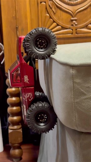 The APEX PREDATOR Amongst Comp Crawlers is here Redcat Ascent 18 Apex @RedcatracingAZ #rccrawler #rc