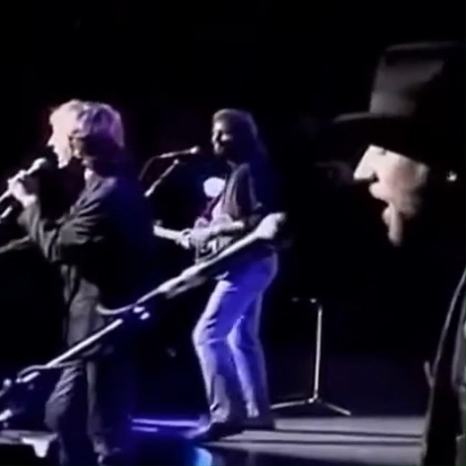 Bee Gees – Love So Right...▶️ Click to play this song: https://disco.topgreatsong.com/bee-gees-love-so-right/?utm_source=facebook&utm_medium=dreel&utm_campaign=thegreatestoldiessongs | The Greatest Oldies Songs