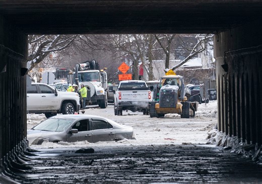 Frozen cars: Detroit street turned into 'ice rink' after water main break - The Weather Network