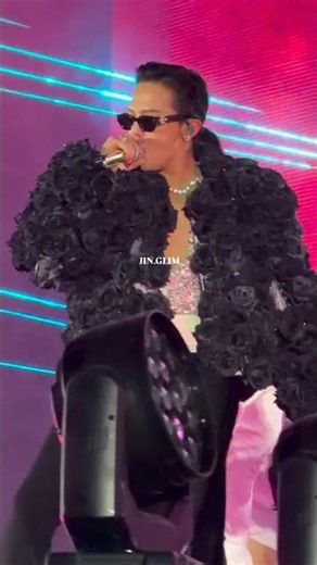 서울을 집어삼킨 GD의 카리스마, 무대 위에서 폭발했다♡首爾被GD的強大氣場徹底吞噬,舞台上瞬間爆發ソウルを丸ごと飲み込んだGDのカリスマ、ステージ上で大爆発#gd #지디 #지디콘서트