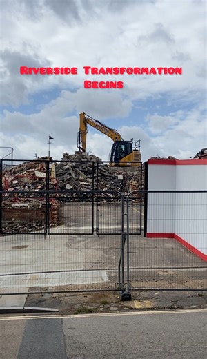 Change in motion at the Twickenham riverside — the old buildings are coming down to make space for the Riverside regeneration scheme. Have you passed by to see the progress? #Twickenham #twickenhamlife #newdevelopment | Twickenhamians community