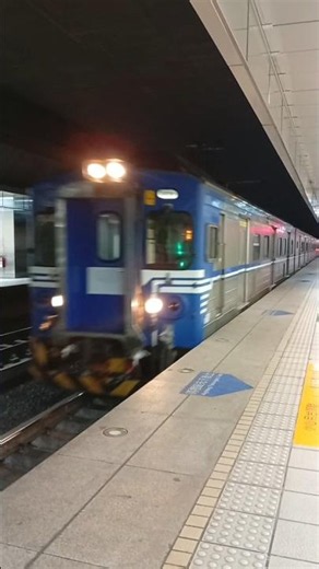 臺鐵 3261次 EMU500型 區間車 左營(舊城) 進站 2206/4/25