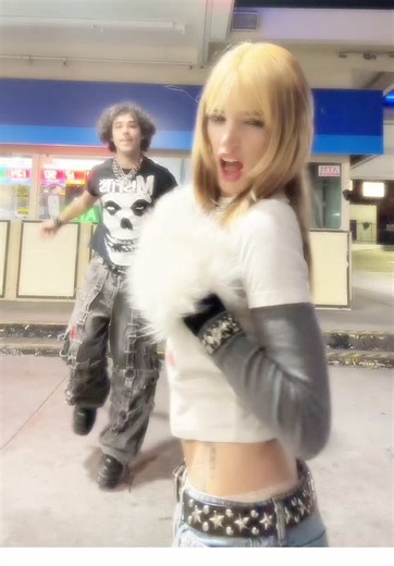 BOOM BOOM POW #snappy #fyp #foryoupage #alt #blackeyedpeas | snappy