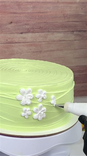 Daisy Cake Decorating Technique You'll Love