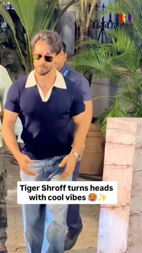 #tigershroff looks 🥵 | Bolly Window