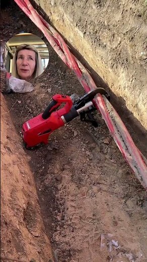 Milwaukee Underground Cable Cutter Wireless Remote