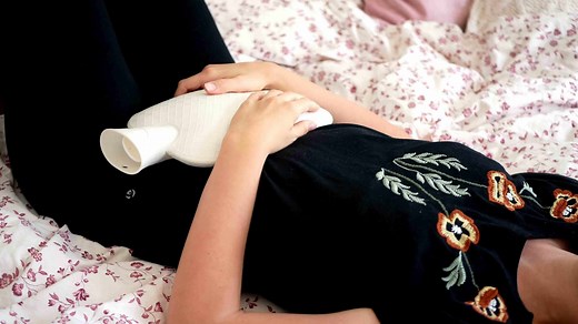 Anzeichen für die Periode: Typische Vorboten, dass du deine Tage bekommst