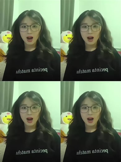 Singa Unik di Depan Rumah