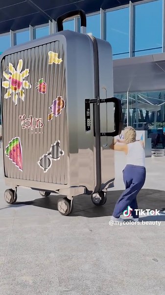 Packing Light with Makeup Essentials for Every Occasion