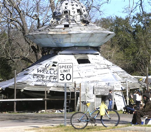 Meet the guy who built a welcome center for aliens. | VICE TV