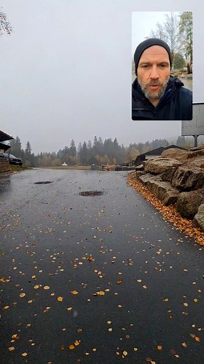 38K views · 327 reactions | Der erste Schnee in Bischofsgrün.❄️ Viele herzliche Grüße aus dem "schönsten Mittelgebirge der Welt" Wir ❤️ die Region ❄️ Erlebnisregion Ochsenkopf Fichtelgebirge Landkreis Bayreuth BR Franken - Bayerischer Rundfunk Seilbahnen am Ochsenkopf FrankenTourismus Nordbayerischer Kurier Bayreuther Tagblatt wz | Bischofsgrün im Fichtelgebirge | Facebook