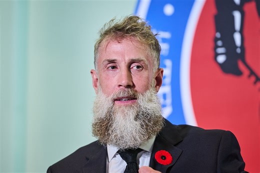 At Hockey Hall of Fame induction, Joe Thornton thanks two ex-Bruins for helping shape him