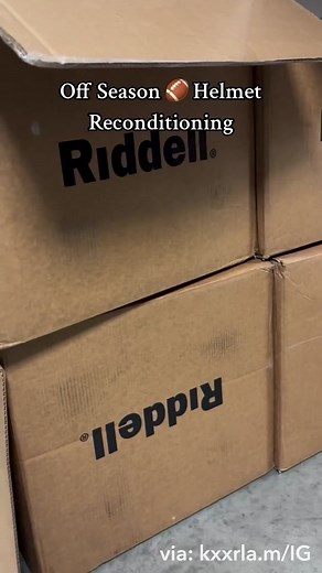 @kxxrla.m shared an awesome BTS video of how her and the FIU Equipment crew are getting the team ready for this season! To all the women who empower others across the world – we see you and we thank you. The game of football would not be the same without your passion. #iwd2024 #riddell#speedflex#recon#football#helmet #speedflex #recon #football #helme@kxxrla.mt