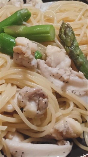 たまには料理作ってみたよ 【料理】旬のアスパラと若とりの軟骨のパスタ味つけはめんつゆです#アスパラ