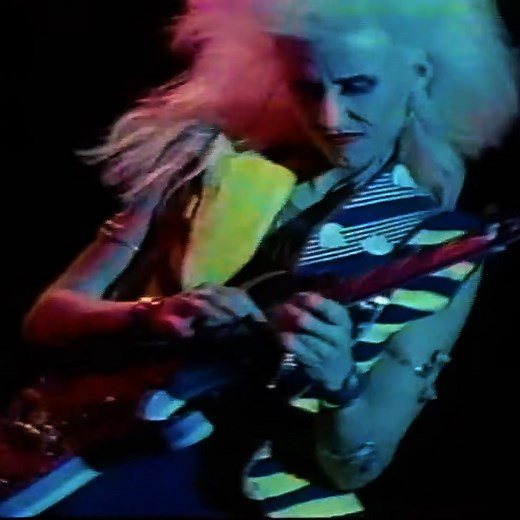 Jennifer Batten - "Flight of the bumble bee" #guitar #guitarsolo #jenniferbatten #tappingguitar | Shred Music TV