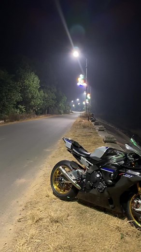 Exploring the Yamaha R1: A Motorcycle Enthusiast's Dream