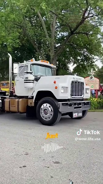Mack Trucks: From Tiny Shop to Billion Dollar Brand