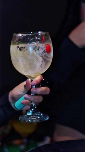 Videos de Torii (@toriisushiclub) con “Calabria (feat. Lunis & Lujavo) - Dance Fruits Music & DMNDS & dnvn”