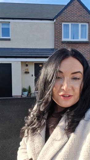 🏡 PRE-PORTAL LAUNCH 🏡Get it before it goes to Rightmove. FOR SALE: 27 Seggie Drive Guardbridge KY16 0FE. STUNNING 4 Bedroom 2 Reception 2 Bathroom Detached Family Home with MODERN INTERIORS offering Driveway, INTEGRATED GARAGE and enclosed landscaped Garden located within a sought after development in Guardbridge, with local access to amenities and Nursery/Primary schools and just 4 miles outside of St Andrews, The Home of Golf, St Andrews University and Madras College with commuting links ava