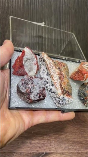 Fluorescent Minerals from the Franklin & Sterling Mines in New Jersey - DallasStoneworks.com