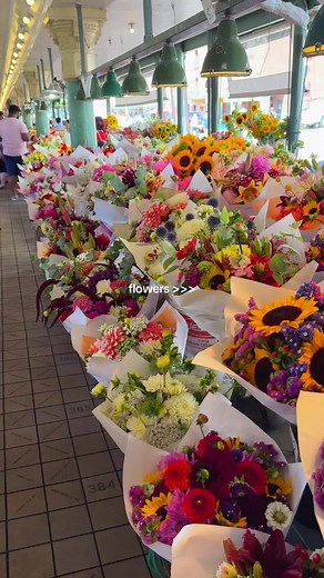 Explore Beautiful Flowers at Your Local Farmers Market