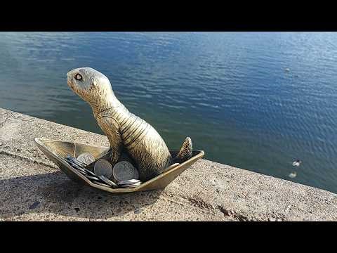 Gopher hunting in central Krasnoyarsk: don't worry, they're bronze!