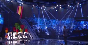 Vape Tricks on National Italian TV! I got all yes' from the judges for my Italian TV performance on Tu Si Que Vales! Thanks to the crowd for voting 88% on my performance! I'll keep you guys posted about the next round! Got to the semi finals on France Got Talent, this time, I'll make sure to win the finals. :) #tusiquevales #vapetricks | Michael Lee - Vape Tricks